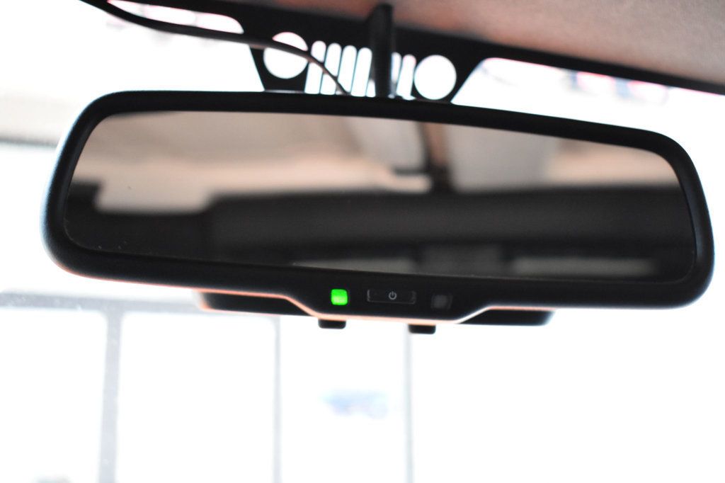 2015 Jeep Wrangler Unlimited Sport - 22976522 - 34