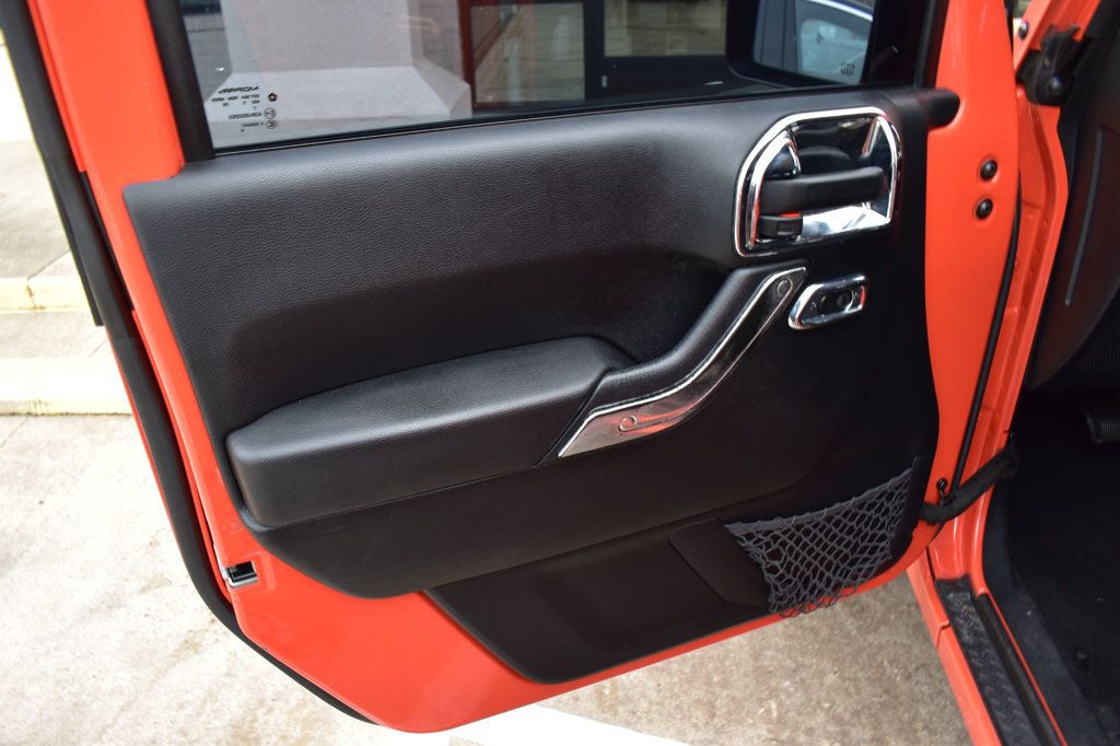 2015 Jeep Wrangler Unlimited Sport - 22976522 - 44