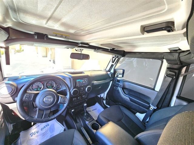 2015 Jeep Wrangler Unlimited Sport - 22654714 - 34