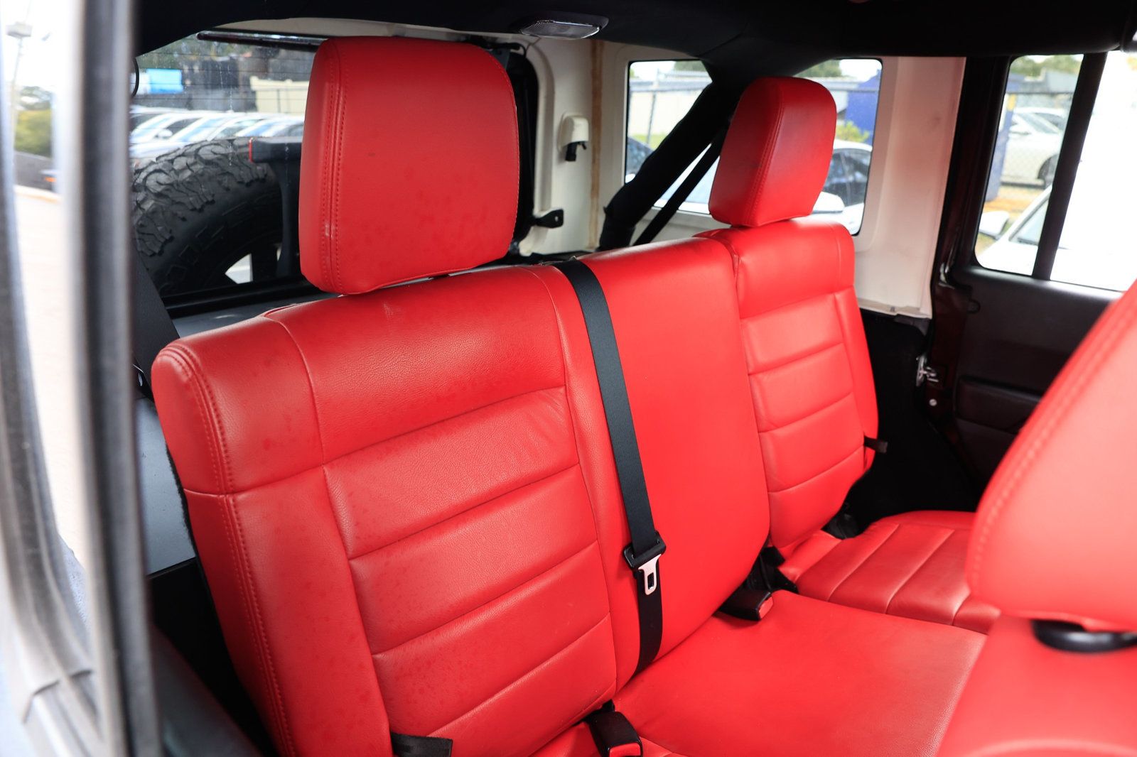 2015 Jeep Wrangler Unlimited Sport photo 14