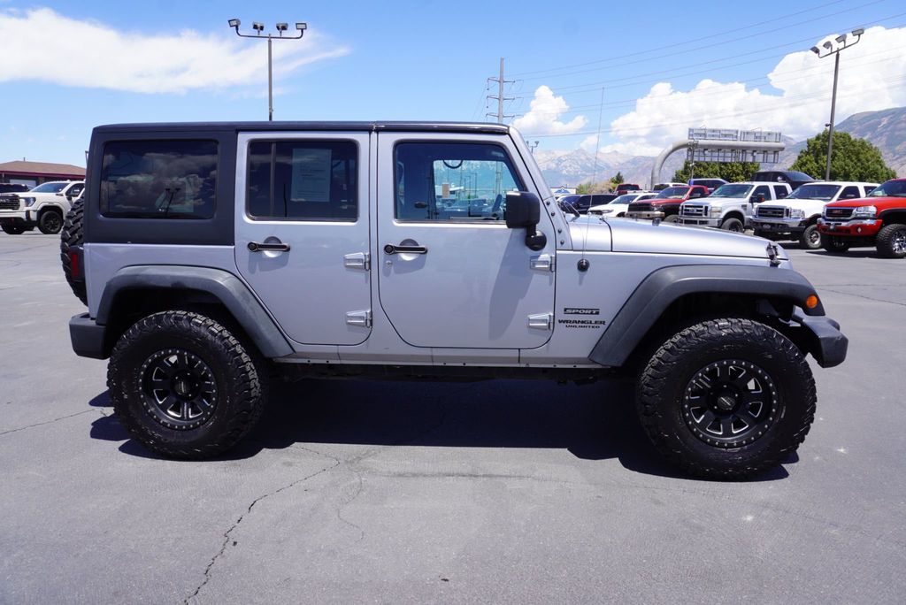 2015 Jeep Wrangler Unlimited Sport - 23051013 - 11