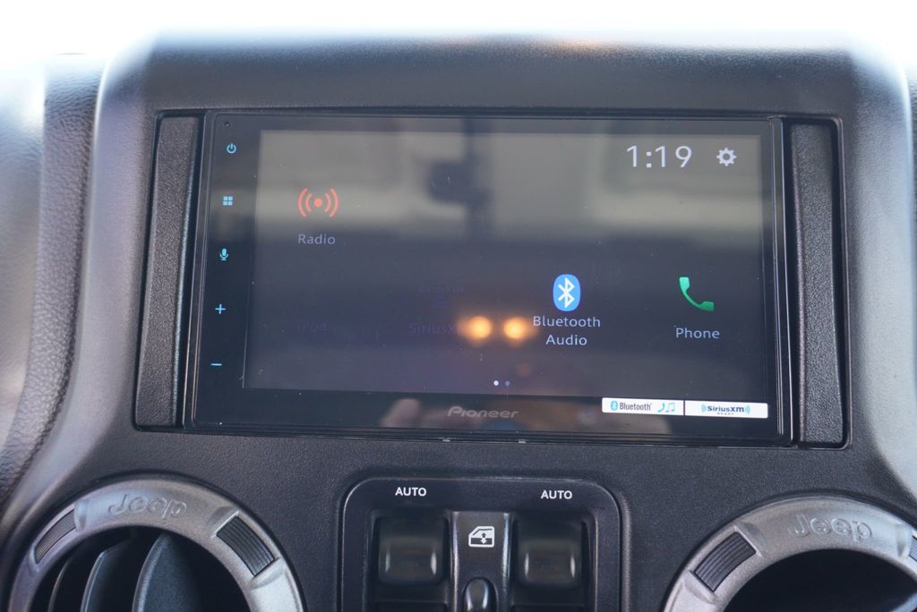 2015 Jeep Wrangler Unlimited Sport - 23051013 - 27