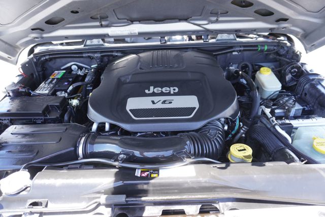 2015 Jeep Wrangler Unlimited Sport - 23051013 - 30