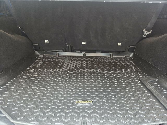 2015 Jeep Wrangler Unlimited Sport - 23084162 - 17