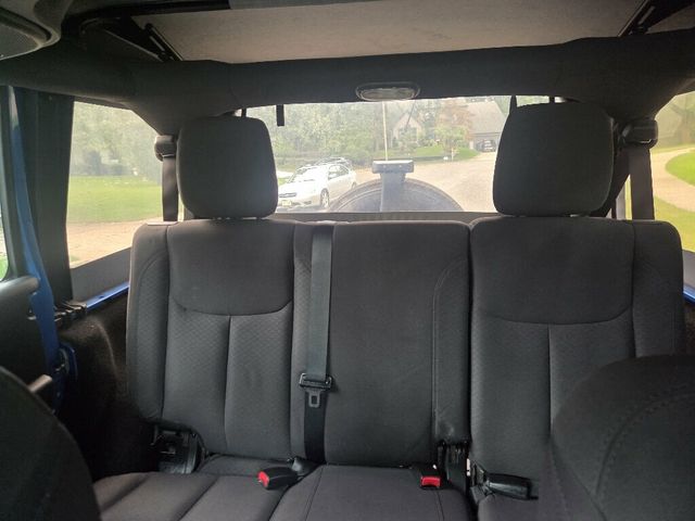2015 Jeep Wrangler Unlimited Sport - 23084162 - 23