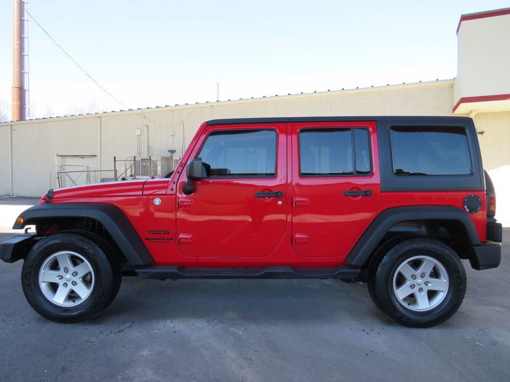 2015 Jeep Wrangler Unlimited Sport - 22783400 - 0