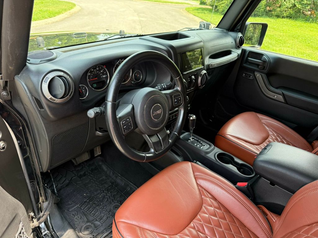 2015 Jeep Wrangler Unlimited Sport Pkg/Local Trade/Bluetooth Audio/Rear Camera/4x4 - 23061793 - 9