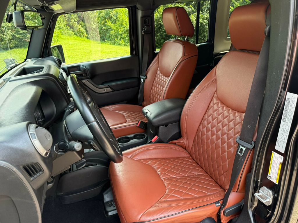 2015 Jeep Wrangler Unlimited Sport Pkg/Local Trade/Bluetooth Audio/Rear Camera/4x4 - 23061793 - 11