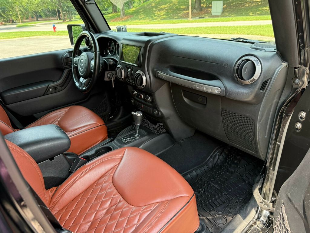 2015 Jeep Wrangler Unlimited Sport Pkg/Local Trade/Bluetooth Audio/Rear Camera/4x4 - 23061793 - 17