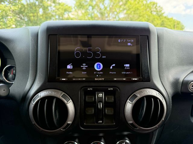 2015 Jeep Wrangler Unlimited Sport Pkg/Local Trade/Bluetooth Audio/Rear Camera/4x4 - 23061793 - 21