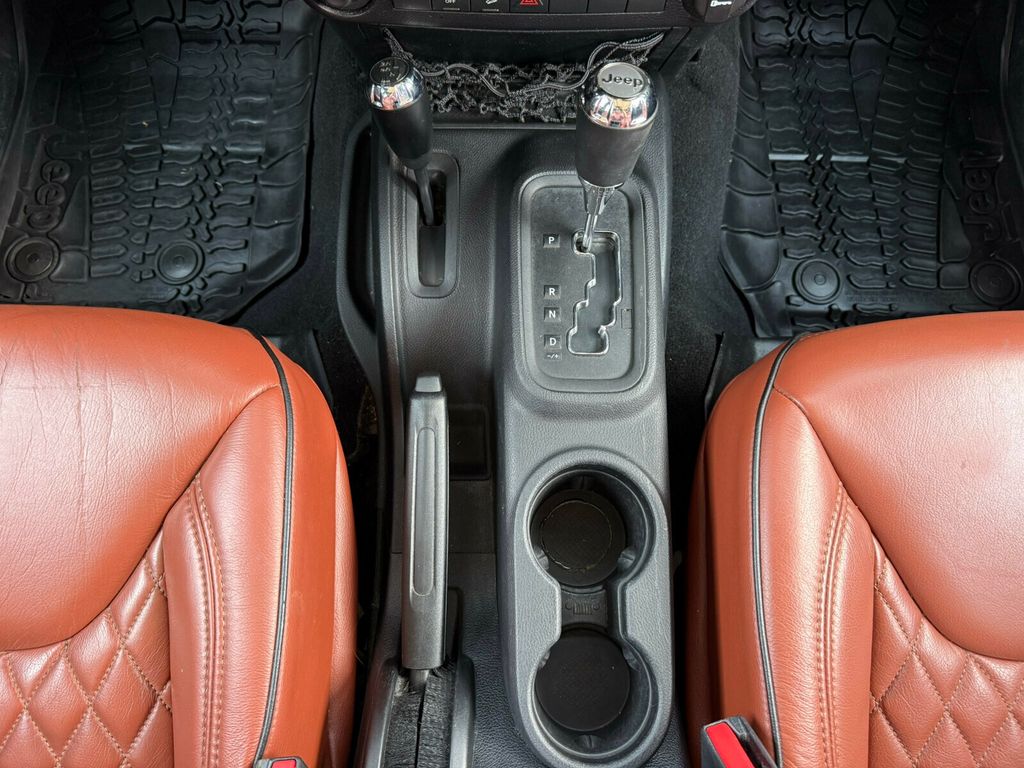 2015 Jeep Wrangler Unlimited Sport Pkg/Local Trade/Bluetooth Audio/Rear Camera/4x4 - 23061793 - 23