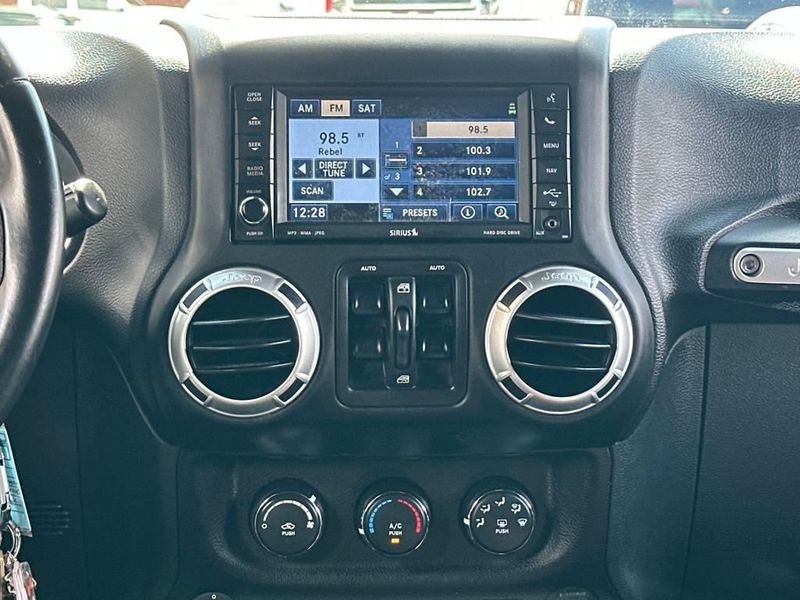 2015 Jeep Wrangler Unlimited Unlimited Rubicon - 22943648 - 15