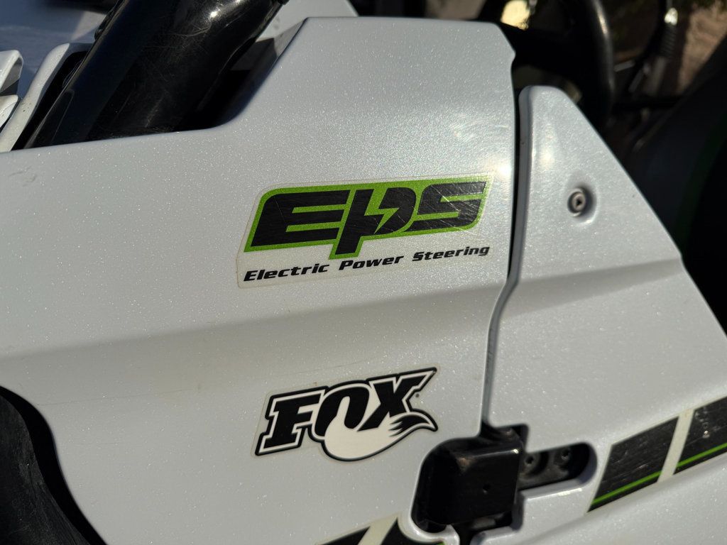 2015 Kawasaki Teryx4 Limited Edition LOW MILES! - 22965800 - 12