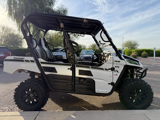2015 Kawasaki Teryx4 Limited Edition LOW MILES! - 22965800 - 4