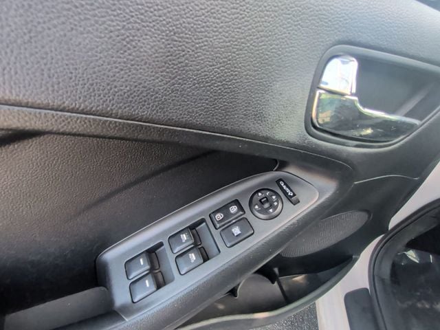 2015 Kia Forte 5-Door 5dr Hatchback Automatic EX - 23036571 - 11