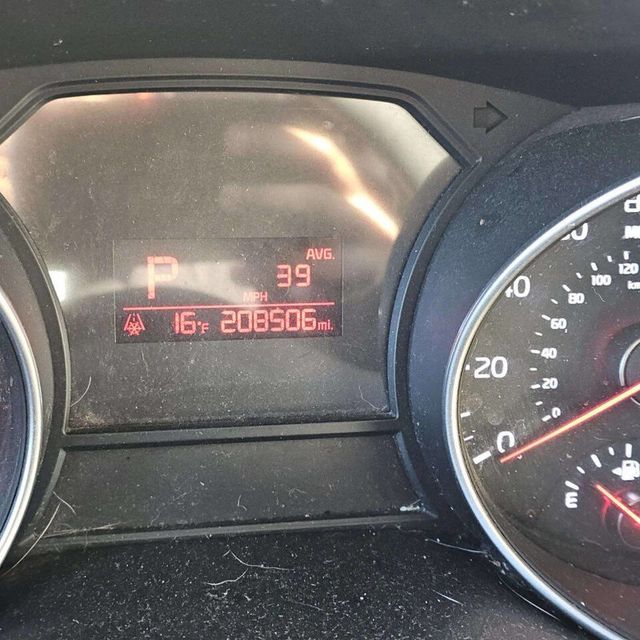 2015 Kia Sedona 4dr Wagon LX - 22962404 - 10