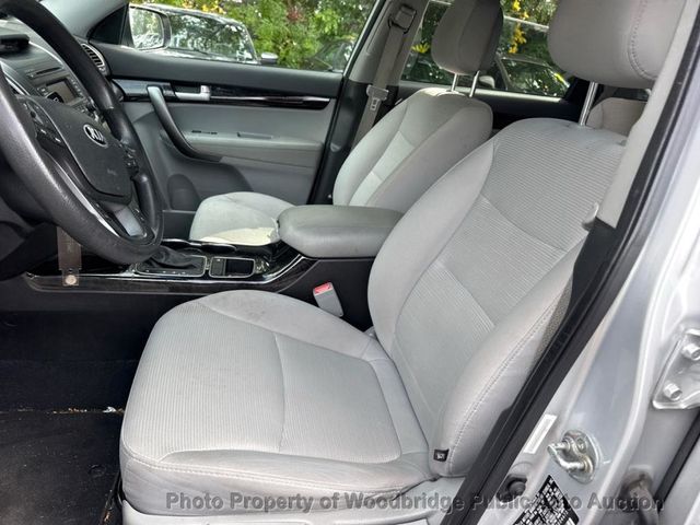 2015 Kia Sorento AWD 4dr V6 LX - 23095116 - 9