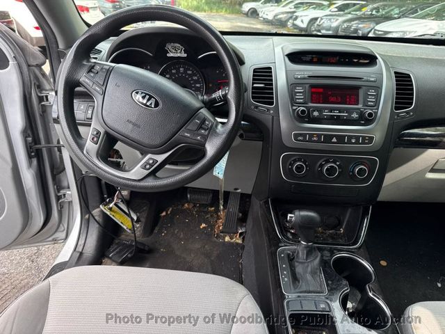 2015 Kia Sorento AWD 4dr V6 LX - 23095116 - 8