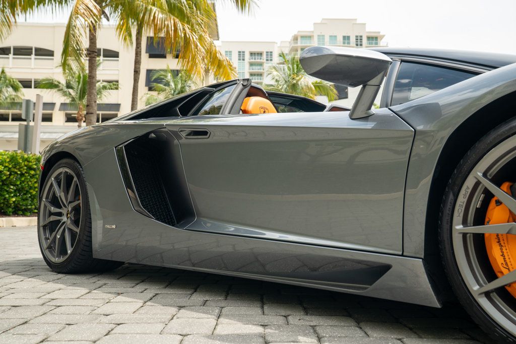 2015 Lamborghini Aventador 2dr Convertible - 22909968 - 9