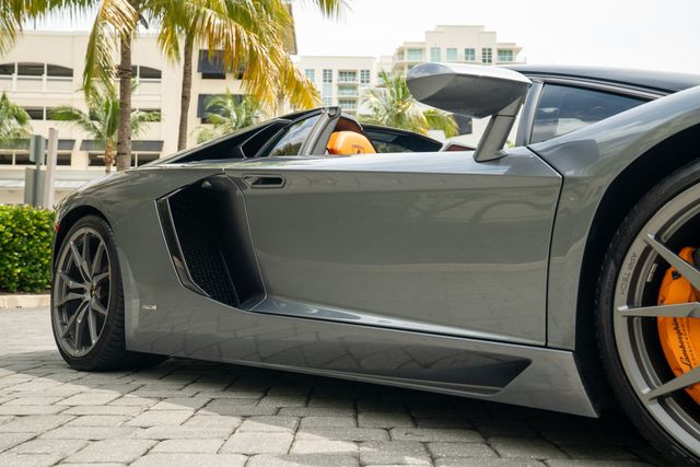2015 Lamborghini Aventador 2dr Convertible - 22909968 - 9