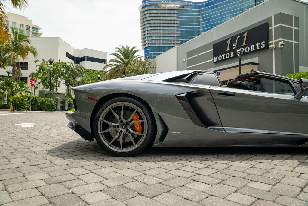 2015 Lamborghini Aventador 2dr Convertible - 22909968 - 16