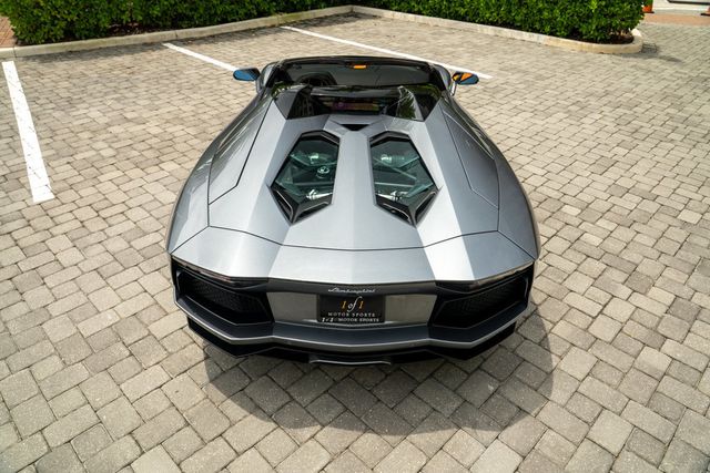 2015 Lamborghini Aventador 2dr Convertible - 22909968 - 23