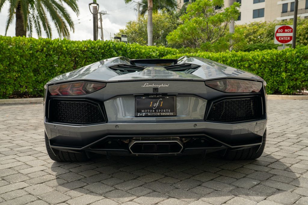 2015 Lamborghini Aventador 2dr Convertible - 22909968 - 25