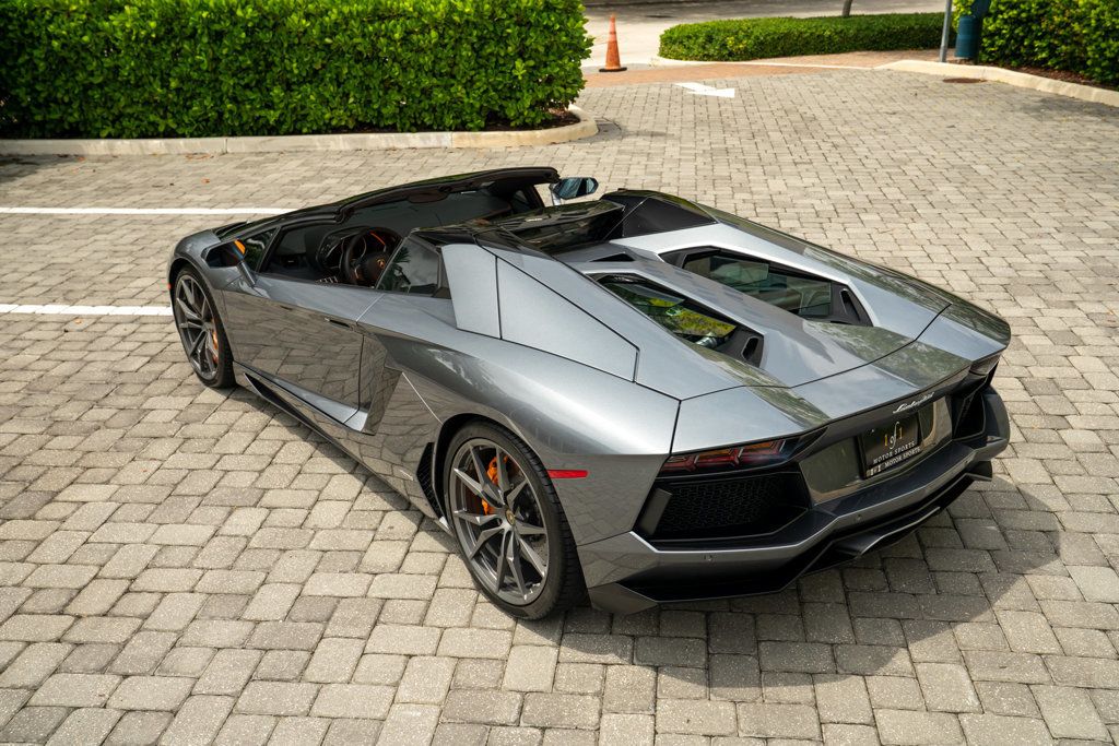 2015 Lamborghini Aventador 2dr Convertible - 22909968 - 29