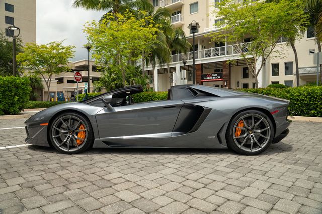 2015 Lamborghini Aventador 2dr Convertible - 22909968 - 33