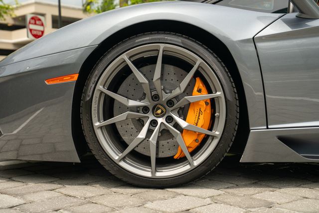 2015 Lamborghini Aventador 2dr Convertible - 22909968 - 35