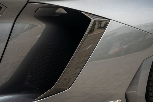 2015 Lamborghini Aventador 2dr Convertible - 22909968 - 42