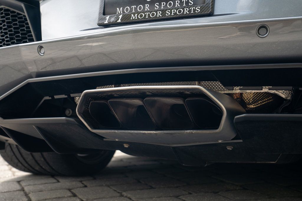 2015 Lamborghini Aventador 2dr Convertible - 22909968 - 43