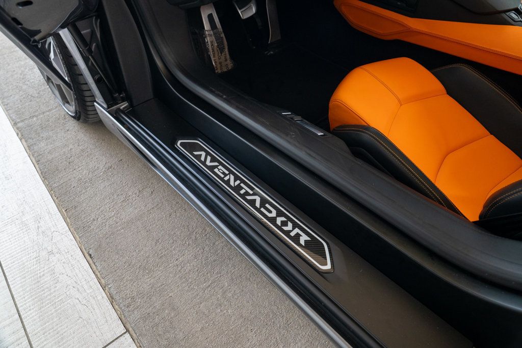 2015 Lamborghini Aventador 2dr Convertible - 22909968 - 53