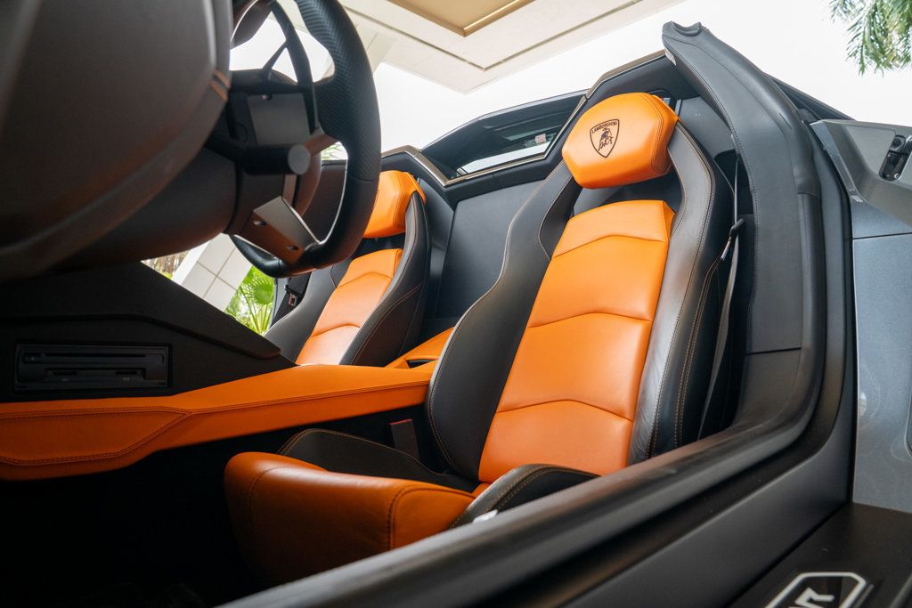 2015 Lamborghini Aventador 2dr Convertible - 22909968 - 55