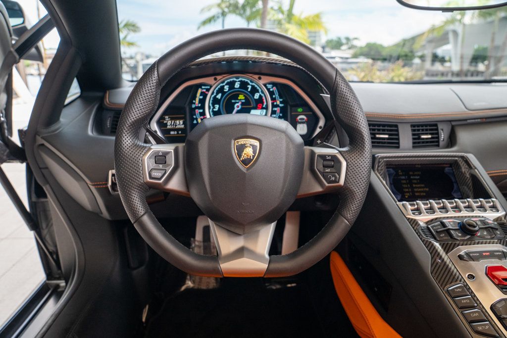 2015 Lamborghini Aventador 2dr Convertible - 22909968 - 59