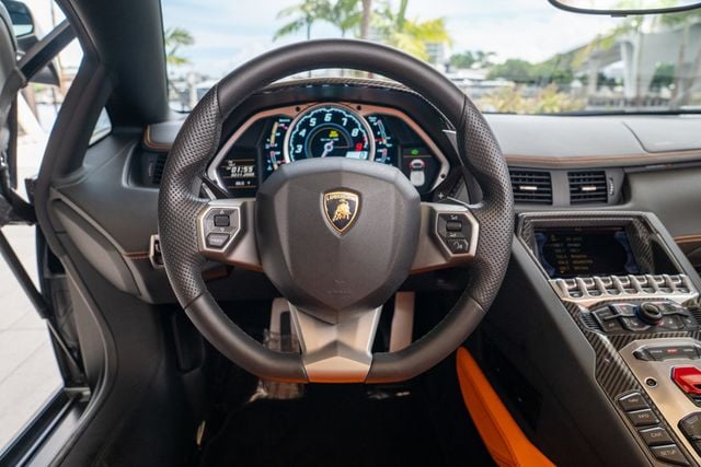 2015 Lamborghini Aventador 2dr Convertible - 22909968 - 59