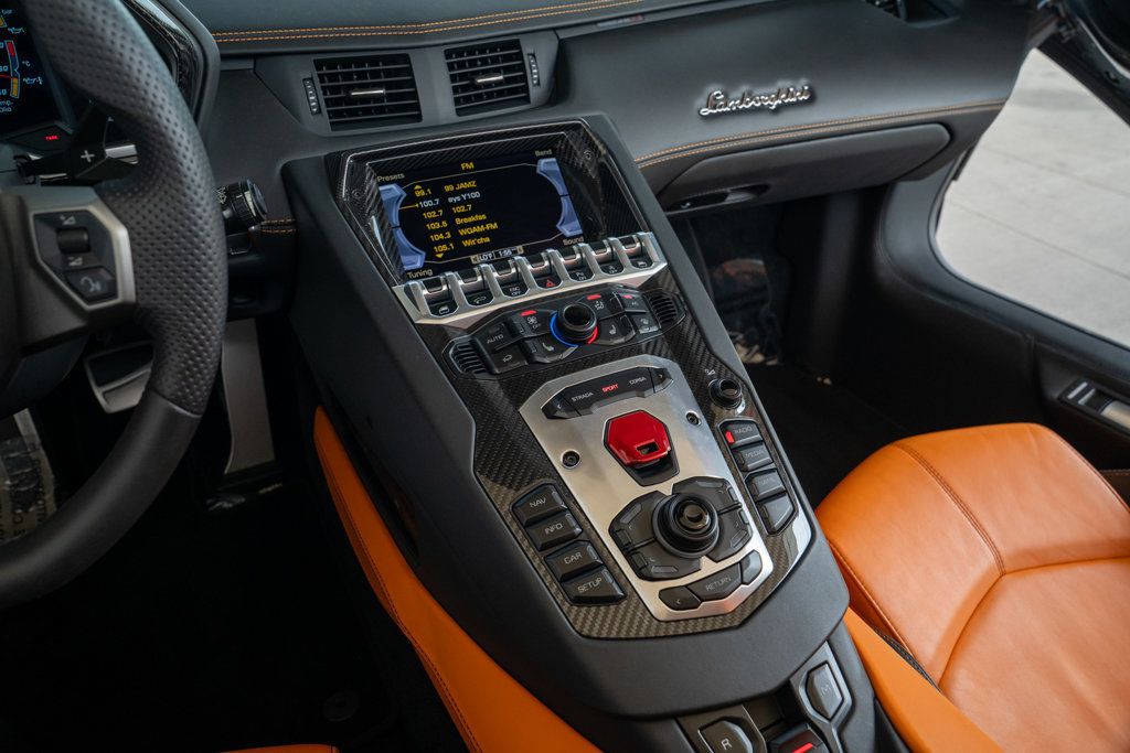 2015 Lamborghini Aventador 2dr Convertible - 22909968 - 62