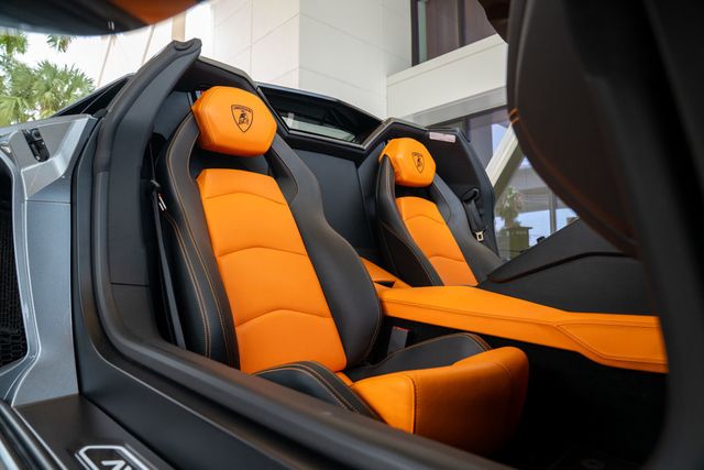 2015 Lamborghini Aventador 2dr Convertible - 22909968 - 74