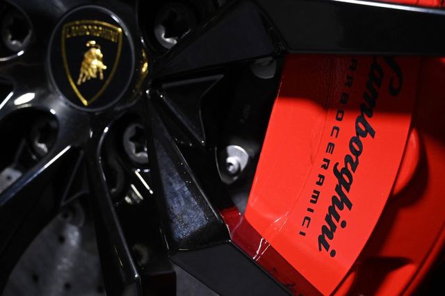 2015 Lamborghini Aventador 2dr Coupe - 23034033 - 24