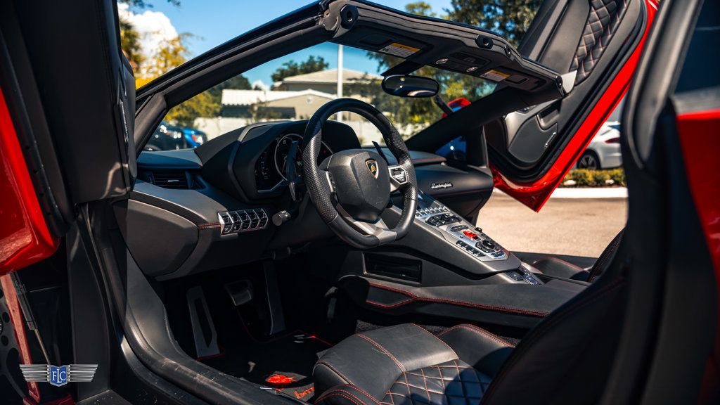 2015 Lamborghini Aventador Roadster  - 22615065 - 4