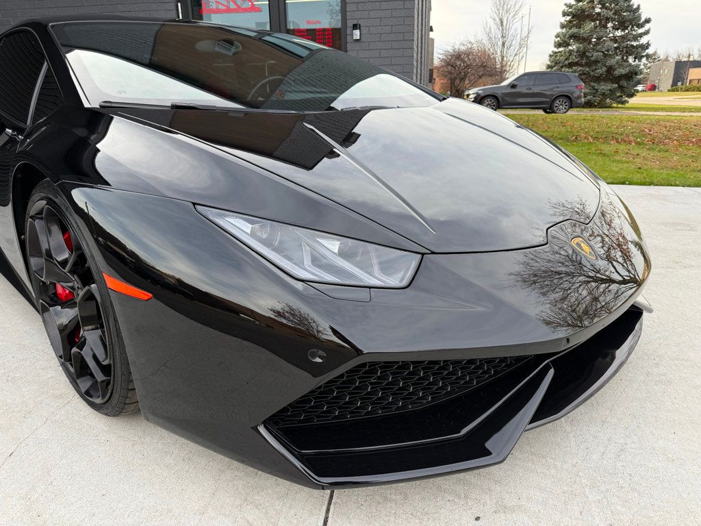 2015 Lamborghini Huracan LP 610-4 Coupe photo 2