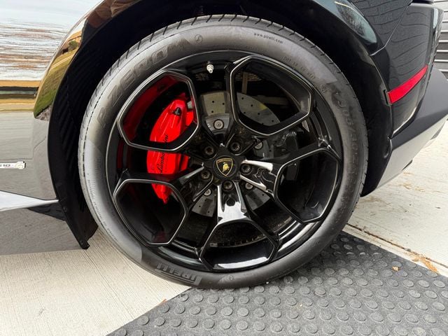 2015 Lamborghini Huracan 2dr Coupe LP 610-4 - 22936200 - 30