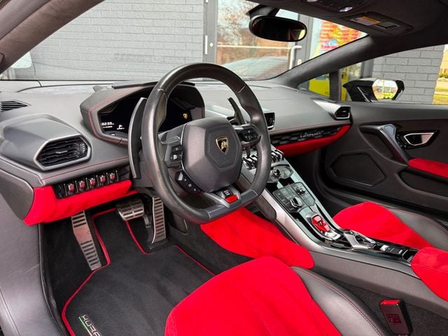 2015 Lamborghini Huracan 2dr Coupe LP 610-4 - 22936200 - 31