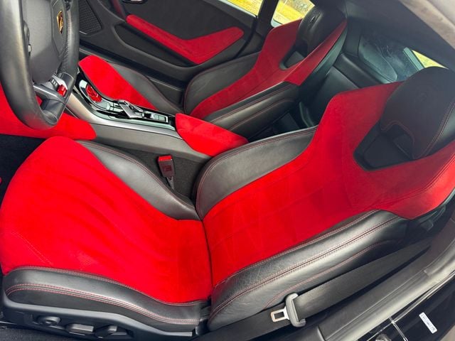 2015 Lamborghini Huracan 2dr Coupe LP 610-4 - 22936200 - 32