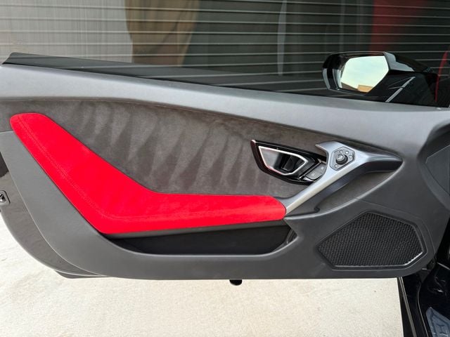 2015 Lamborghini Huracan 2dr Coupe LP 610-4 - 22936200 - 33