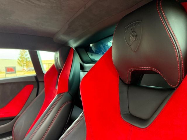 2015 Lamborghini Huracan 2dr Coupe LP 610-4 - 22936200 - 34