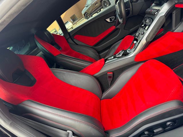 2015 Lamborghini Huracan 2dr Coupe LP 610-4 - 22936200 - 37