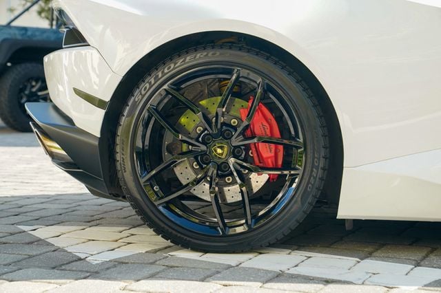 2015 Lamborghini Huracan 2dr Coupe LP 610-4 - 22924825 - 31