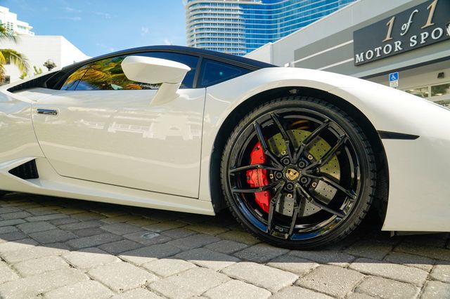 2015 Lamborghini Huracan 2dr Coupe LP 610-4 - 22924825 - 34