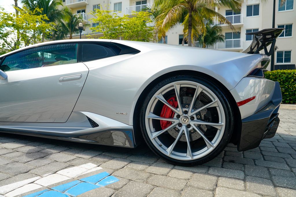 2015 Lamborghini Huracan 2dr Coupe LP 610-4 - 23058615 - 17